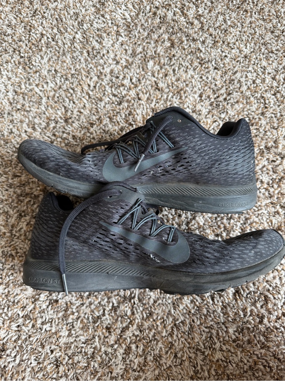 Nike Zoom Winflo 5 Black Running Shoes Men’s Size 10